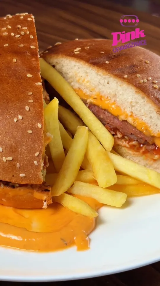 Pink burger sa pomfritom i Pink ćevapi